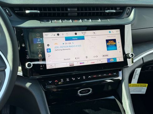 New 2026 Jeep Grand Cherokee Limited image 15