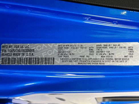 New 2025 Jeep Gladiator Sport image 28