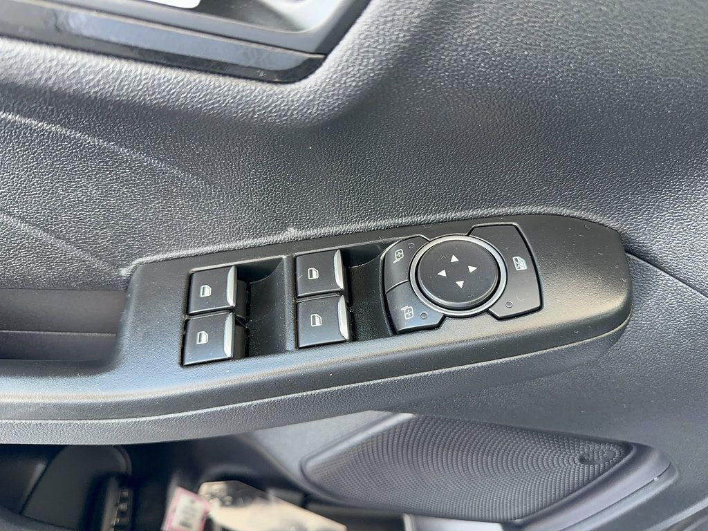 Certified 2022 Ford Escape SEL w/ SEL Stealth AWD Package image 10