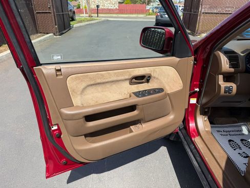 Used 2003 Honda CR-V EX image 9