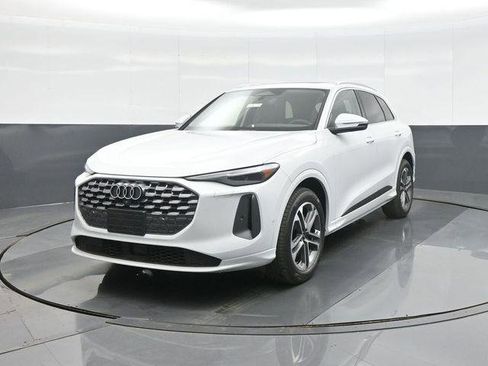 New 2026 Audi Q5 Prestige image 3