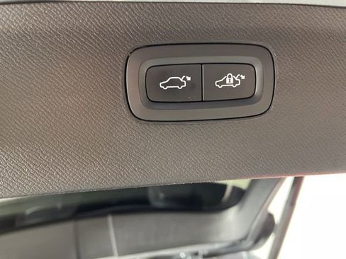 Used 2020 Volvo XC90 T6 Momentum image 48