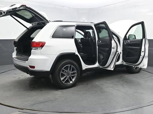 Used 2020 Jeep Grand Cherokee Limited AWD/4WD image 39