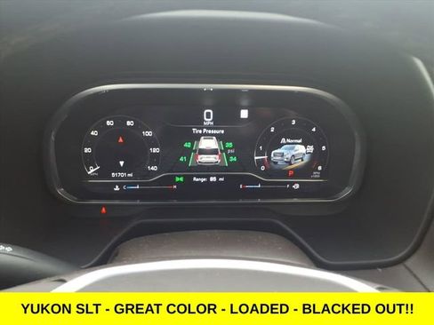 Used 2023 GMC Yukon SLT w/ SLT Premium Package image 19