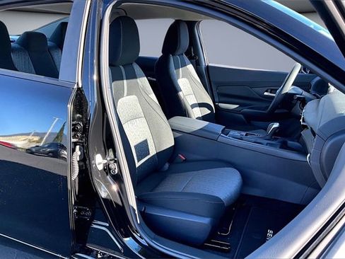 New 2026 Nissan Sentra SV image 9