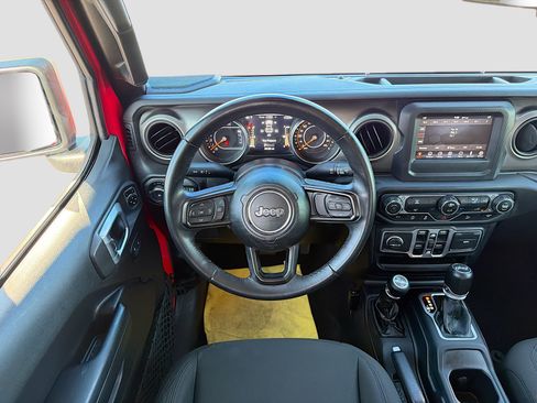 Used 2018 Jeep Wrangler Unlimited Sport S AWD/4WD image 17