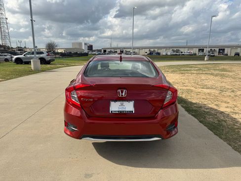 Certified 2019 Honda Civic EX image 6