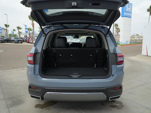 New 2026 Honda Pilot Touring image 7
