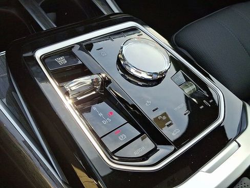 New 2026 BMW 750e xDrive w/ Luxury Rear Seating Package image 14