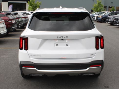New 2026 Kia Sorento S image 8