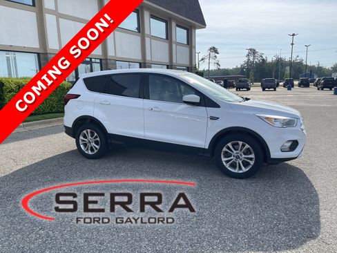 Used 2019 Ford Escape SE AWD/4WD image 1