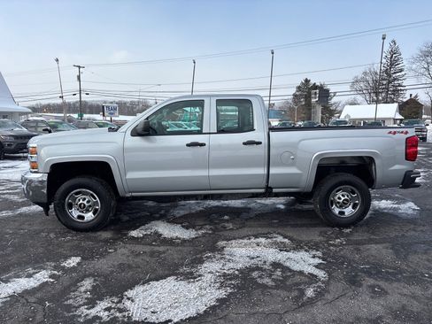 Used 2018 Chevrolet Silverado 2500 W/T w/ Snow Plow Prep Package image 4