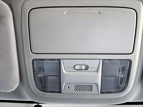 Used 2015 Honda CR-V LX image 32