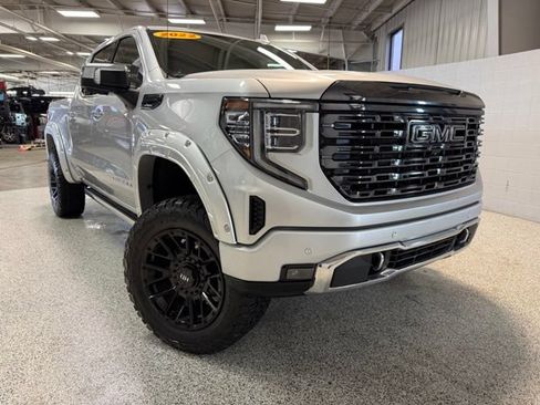 Used 2022 GMC Sierra 1500 Denali Ultimate AWD/4WD image 1