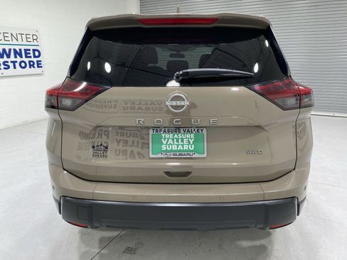Used 2025 Nissan Rogue SV AWD/4WD image 7