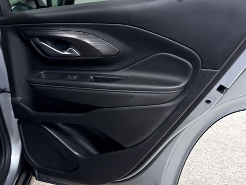 Used 2024 GMC Terrain SLE image 26