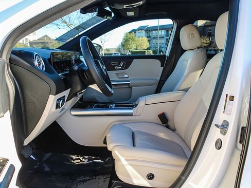 Certified 2024 Mercedes-Benz GLA 250 4MATIC image 18