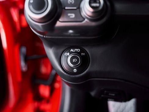Used 2020 Ferrari 812 Superfast RWD image 46