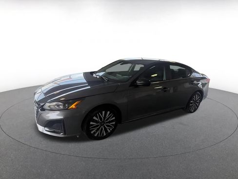 Used 2026 Nissan Altima 2.5 SV FWD image 7