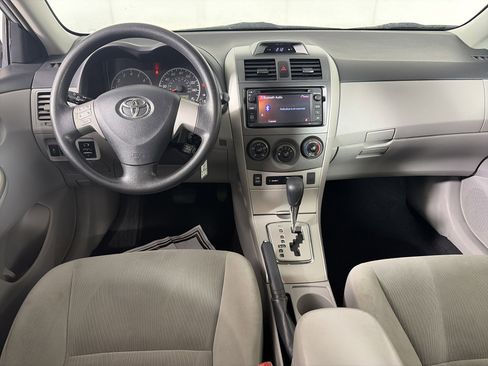 Used 2013 Toyota Corolla LE image 43