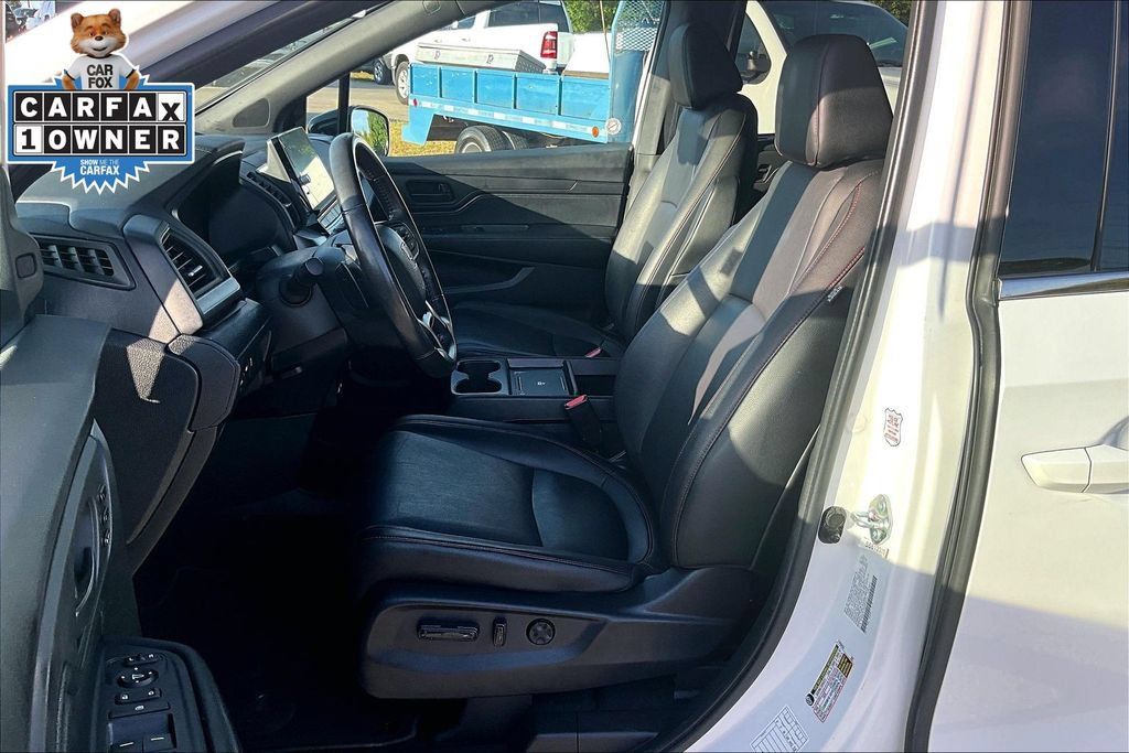 Used 2025 Honda Odyssey Sport-L image 25