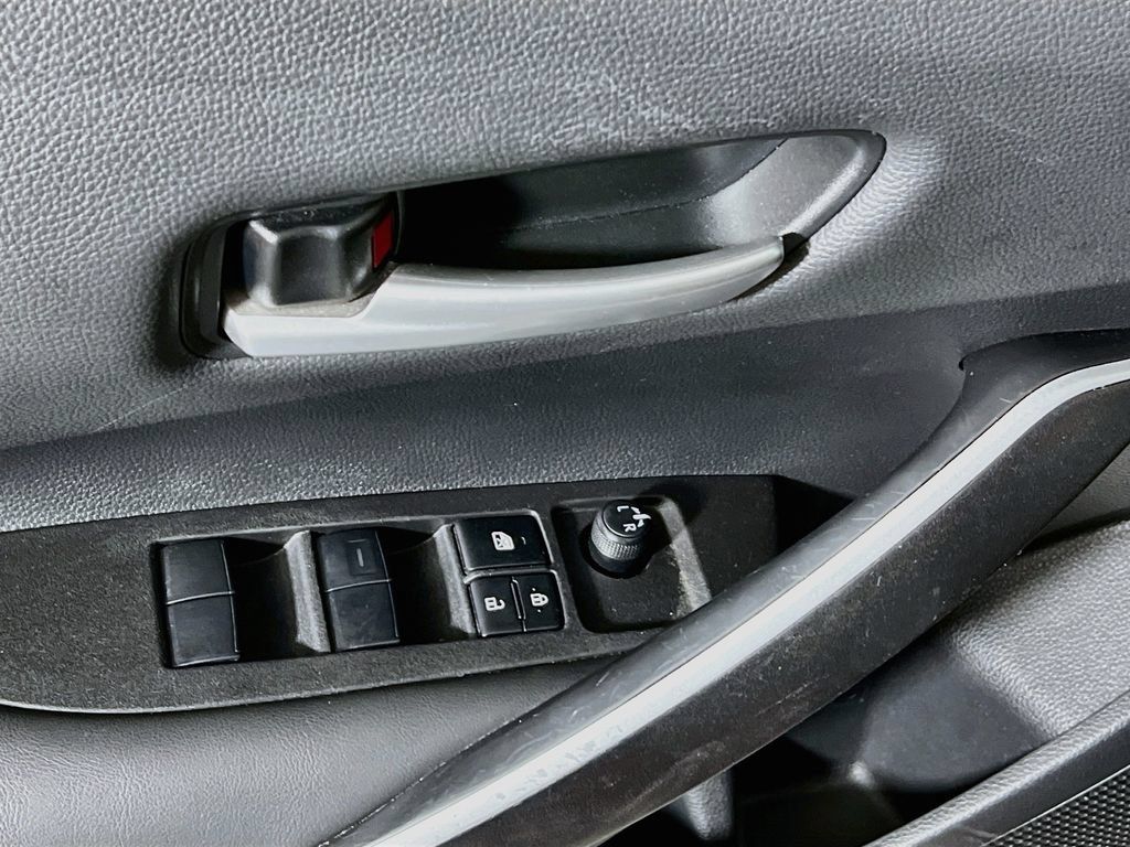 Certified 2025 Toyota Corolla SE FWD image 16
