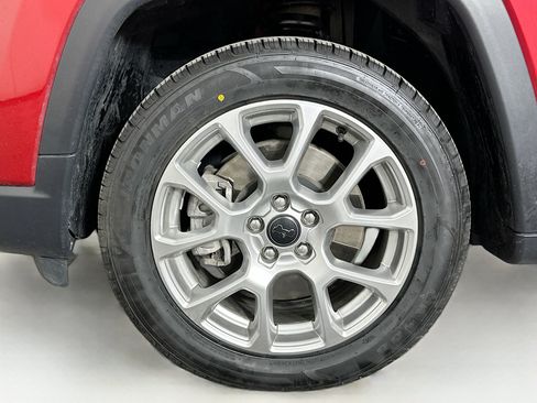 Used 2025 Jeep Compass Limited AWD/4WD image 11