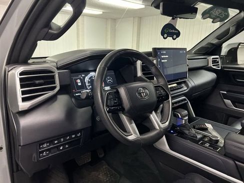 Used 2024 Toyota Tundra Platinum AWD/4WD image 10
