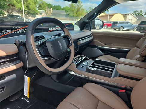New 2026 Lincoln Navigator Black Label AWD/4WD image 19