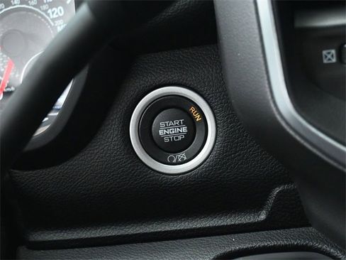 Used 2024 RAM 3500 Big Horn image 33