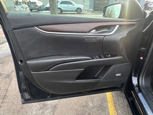 Used 2019 Cadillac XTS Luxury image 20