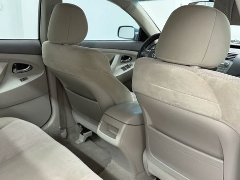 Used 2011 Toyota Camry LE w/ LE Extra-Value Pkg FWD image 11