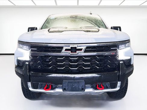 Used 2024 Chevrolet Silverado 1500 ZR2 w/ Technology Package image 2