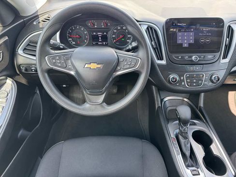 Used 2024 Chevrolet Malibu LT FWD image 23