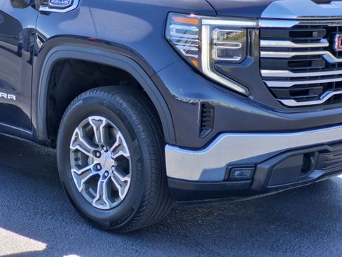 Used 2025 GMC Sierra 1500 SLT AWD/4WD image 9