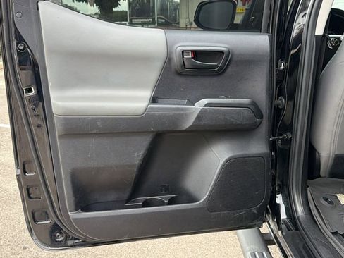 Certified 2023 Toyota Tacoma SR AWD/4WD image 33