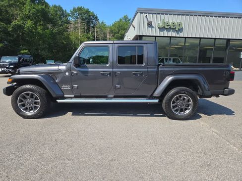 Used 2020 Jeep Gladiator Overland AWD/4WD image 7