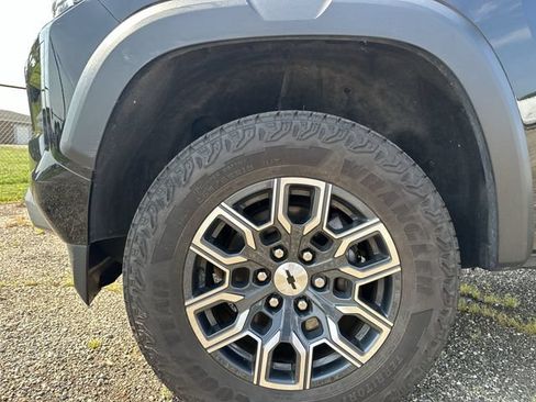 Used 2023 Chevrolet Colorado Z71 w/ Z71 Convenience Package 2 AWD/4WD image 21