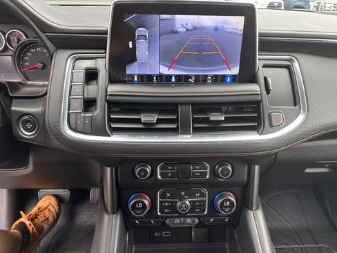 Used 2021 Chevrolet Tahoe RST w/ Luxury Package AWD/4WD image 18