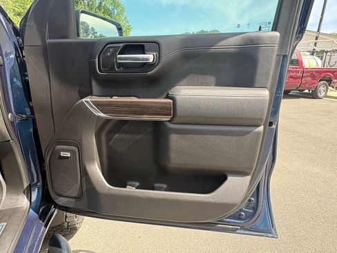 Used 2019 Chevrolet Silverado 1500 LT Trail Boss AWD/4WD image 22
