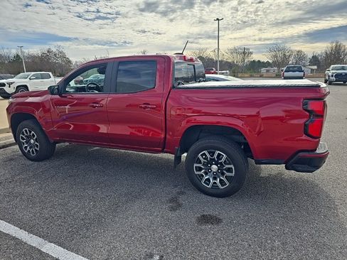Used 2023 Chevrolet Colorado LT w/ LT Convenience Package III image 2
