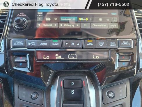 Used 2023 Honda Odyssey Touring image 17