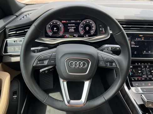 Used 2022 Audi Q8 Premium Plus AWD/4WD image 18