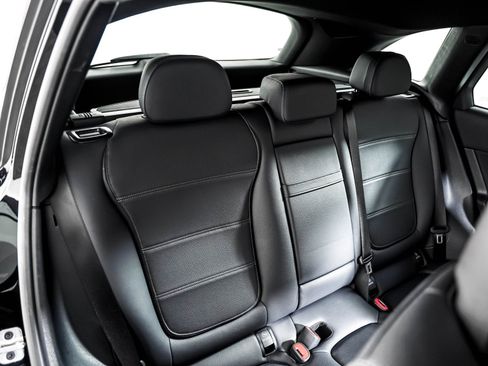 Certified 2026 Mercedes-Benz GLC 300 image 10