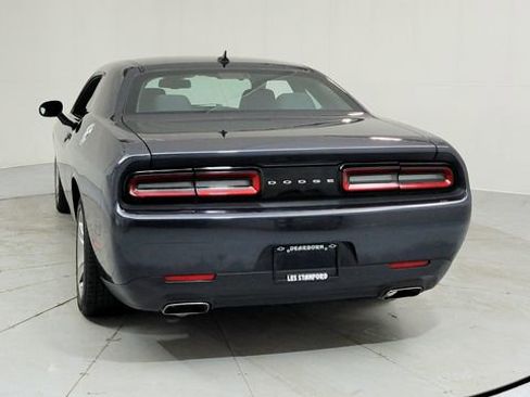 Used 2017 Dodge Challenger SXT w/ Driver Convenience Group image 4