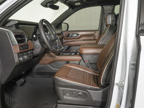 Used 2026 GMC Yukon Denali Ultimate image 16