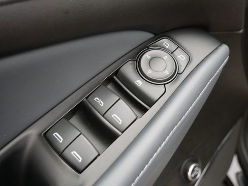 Used 2023 Buick Enclave Essence AWD/4WD image 21