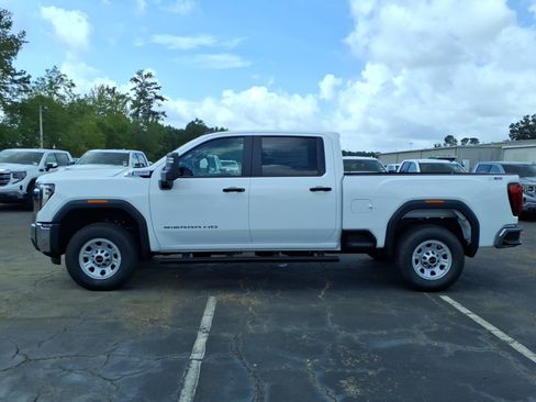 New 2026 GMC Sierra 2500 Pro AWD/4WD image 1