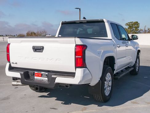 New 2026 Toyota Tacoma SR5 image 10
