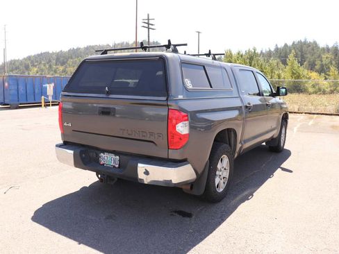 Used 2015 Toyota Tundra SR5 w/ SR5 Upgrade Package AWD/4WD image 5
